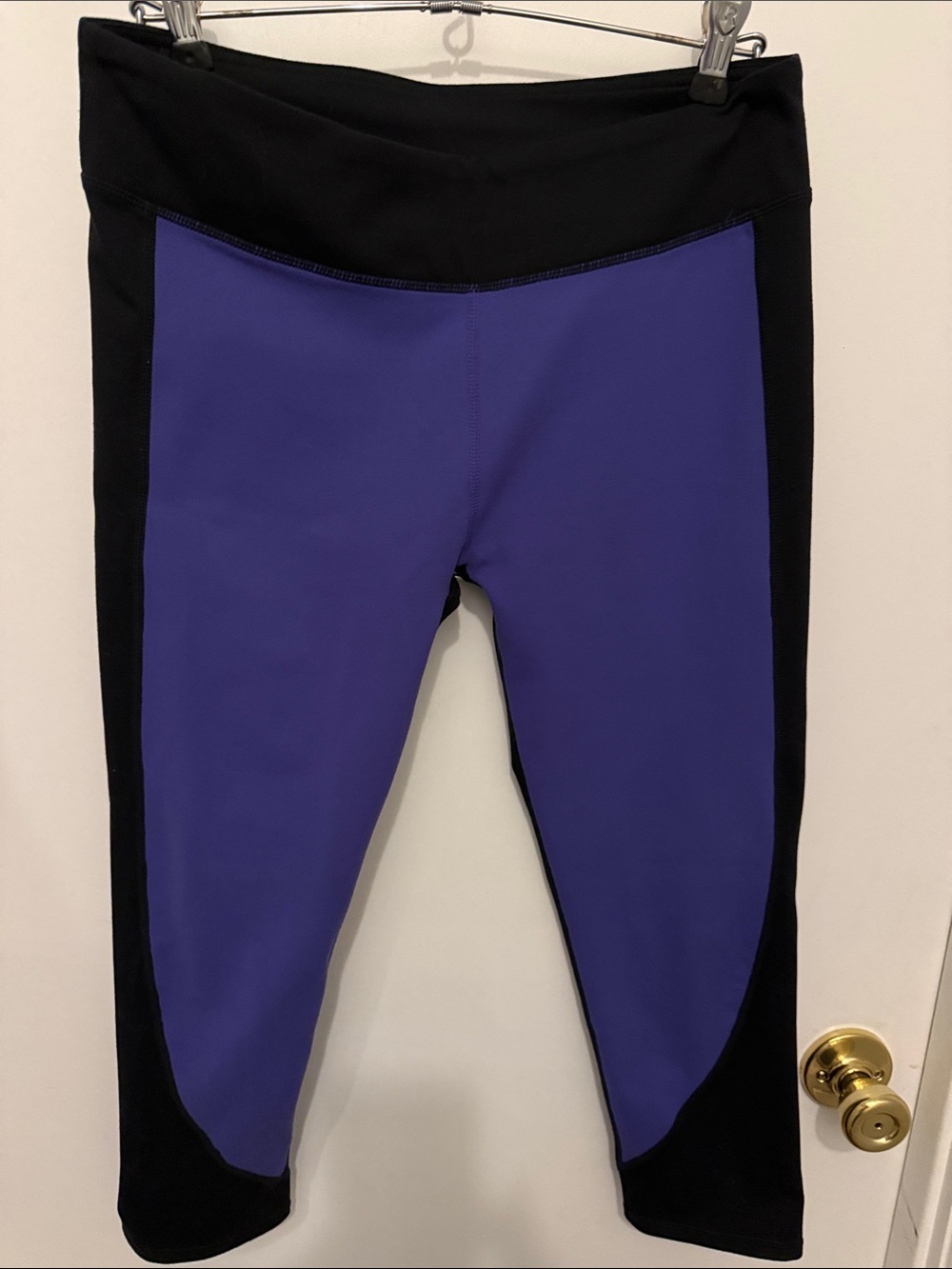 Fabletics Black and Purple Colorblock Capris